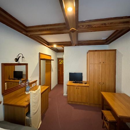 Hotel Victoria Lubowo  Luaran gambar