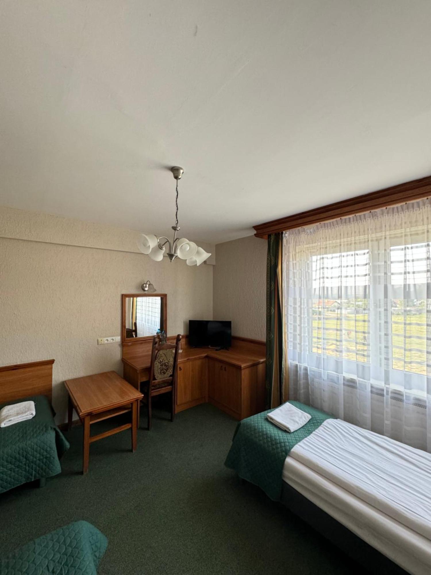 Hotel Victoria Lubowo  Luaran gambar