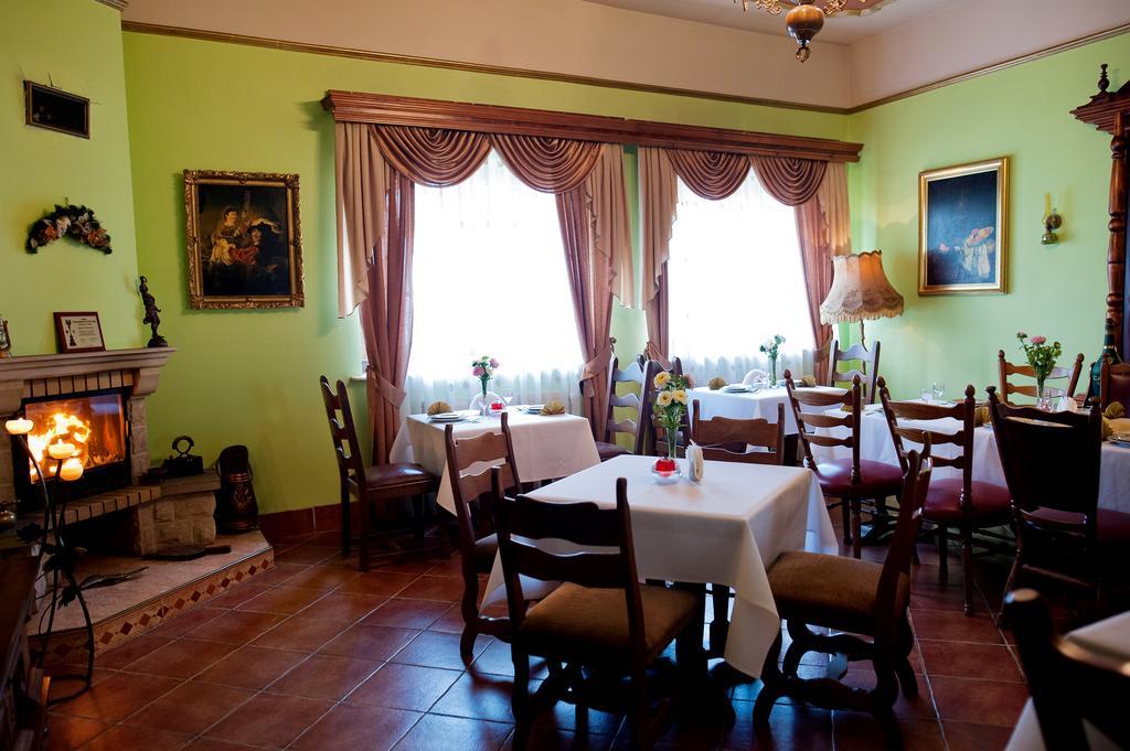 Hotel Victoria Lubowo  Luaran gambar