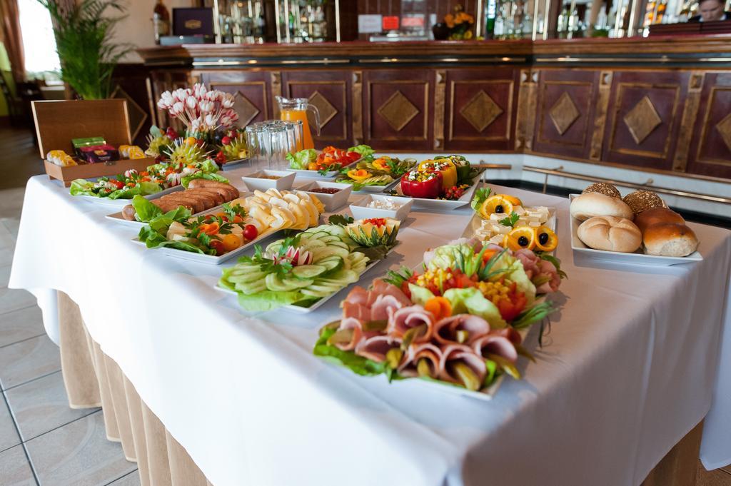 Hotel Victoria Lubowo  Luaran gambar